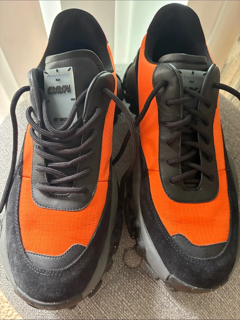 MCQ Alexander McQueen Aratana Chunky Sneakers - Orange/Black/Pink